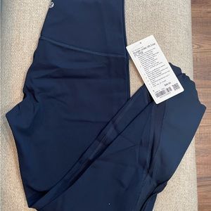 Lululemon Brand new with tags Wunder Under HR Crop Scalloped 23” size 6 Navy